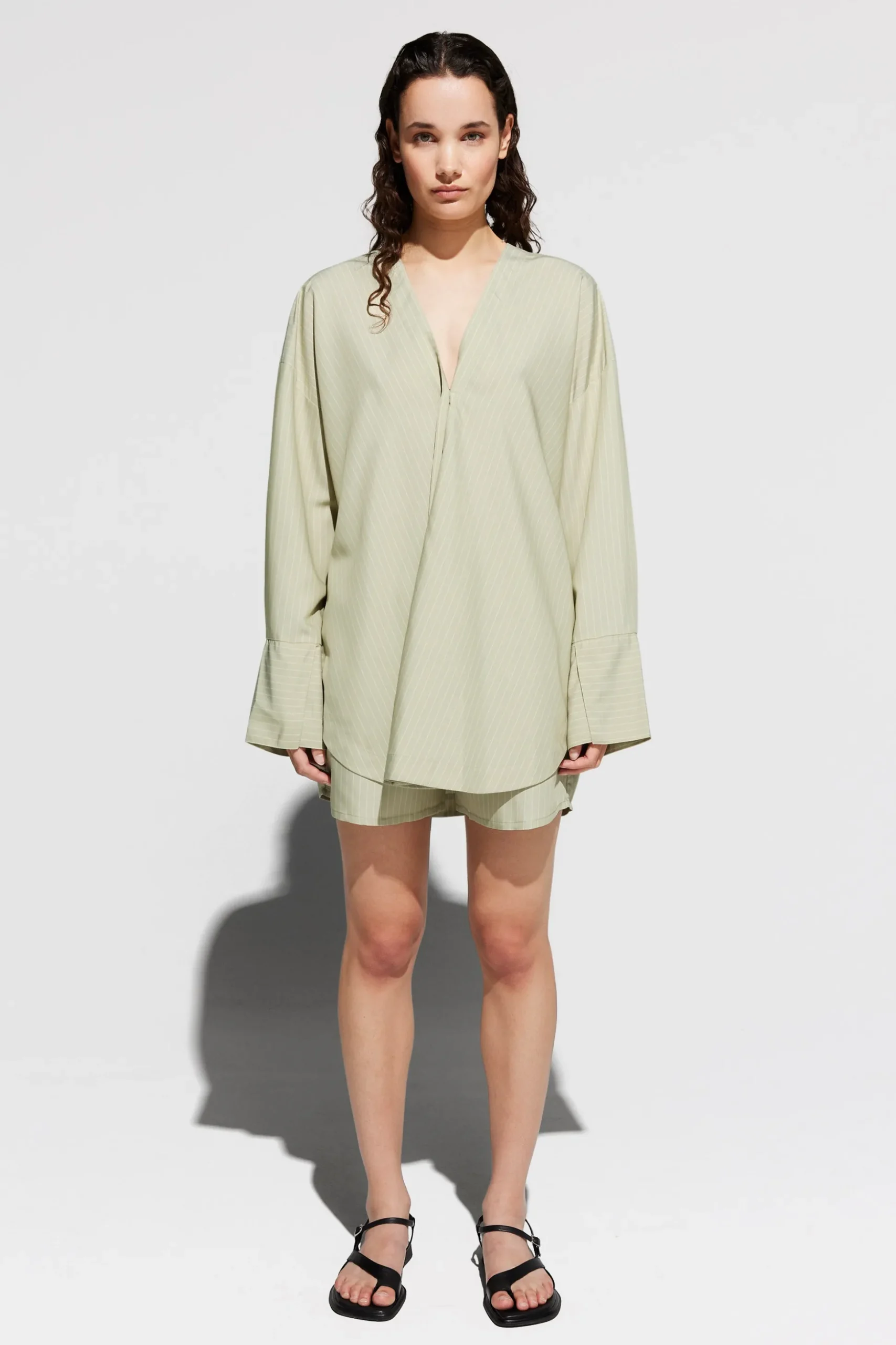 Aino pear green
