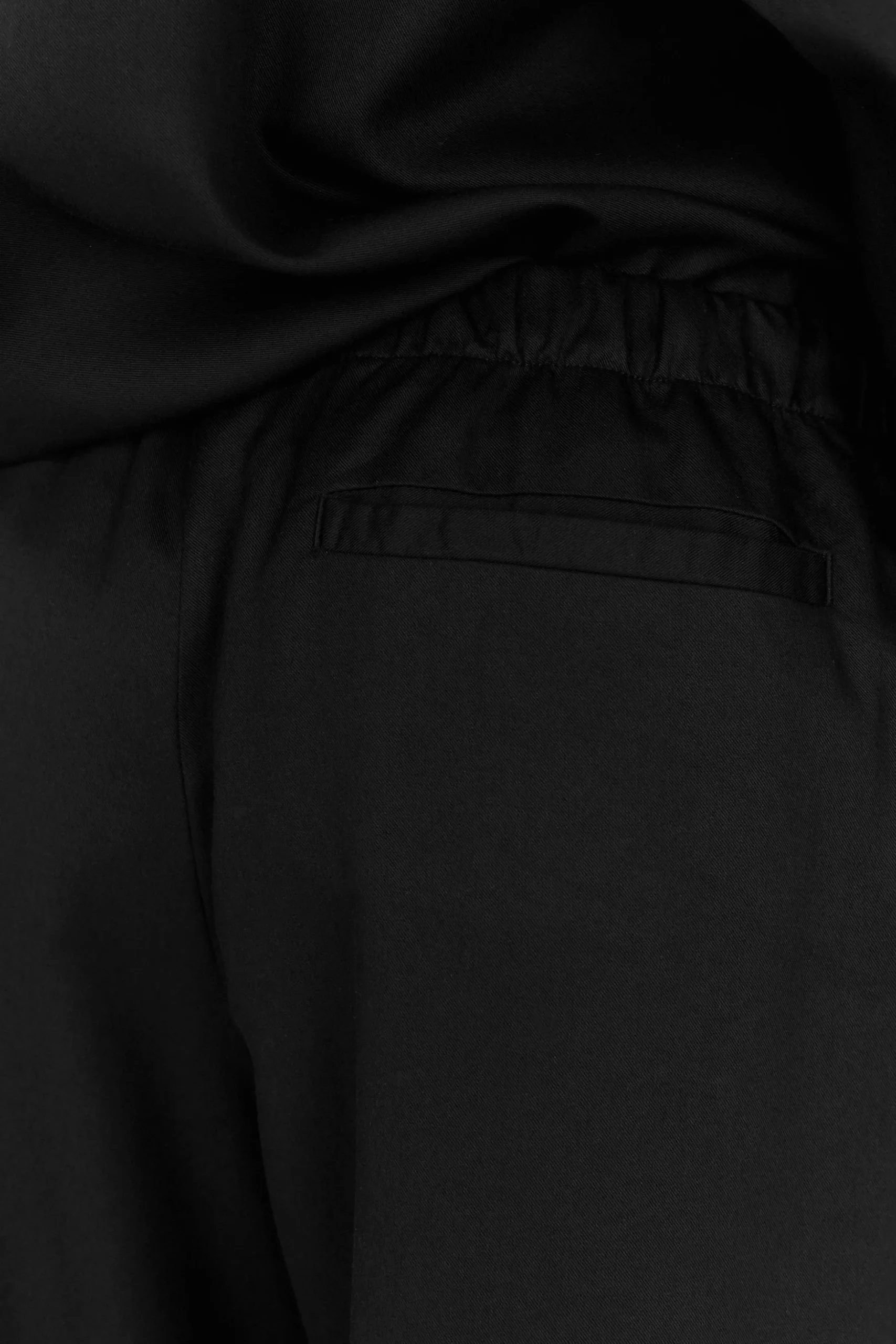 Alaya black