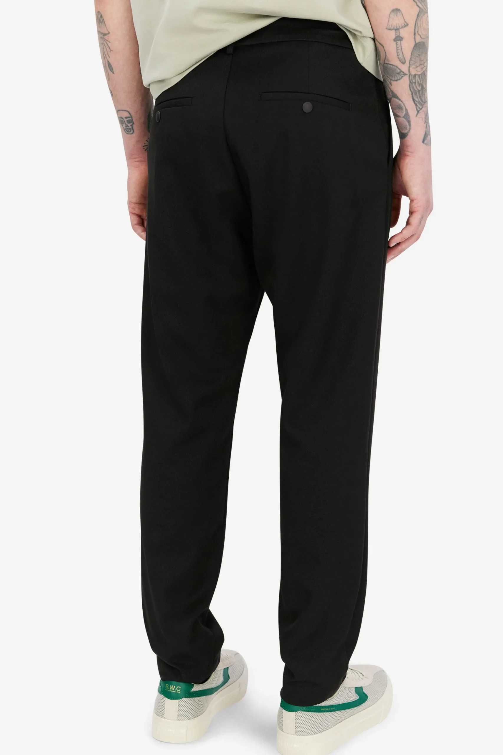 Arnason Dobby black