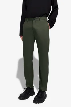 Crimson shelter green