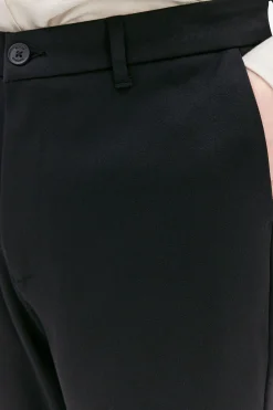 Crimson stretch black