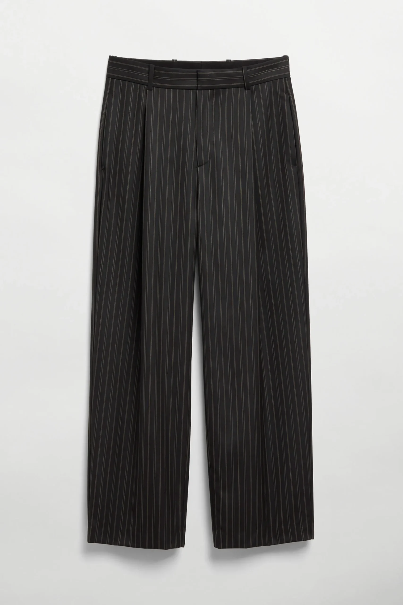 Helmi black stripe