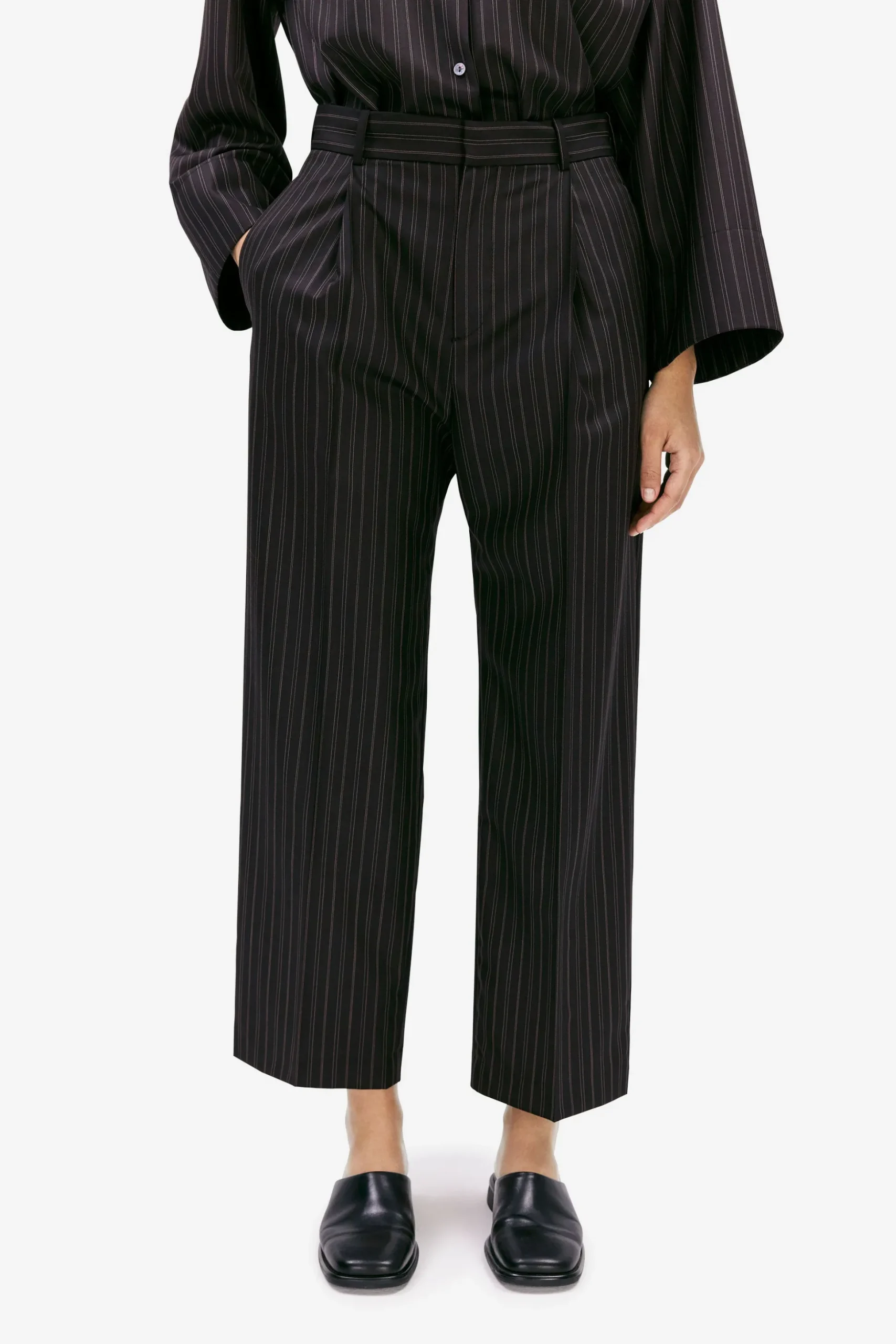 Helmi black stripe