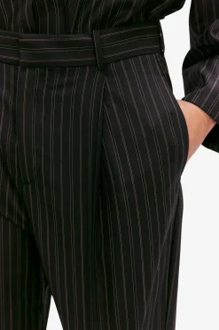 Helmi black stripe