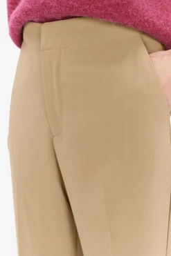 Lilja dark sand
