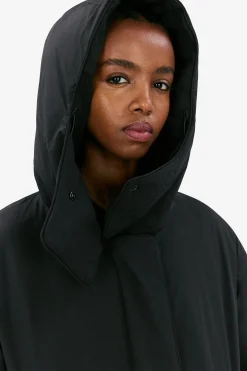 Saira black