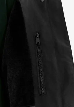 Tiril black