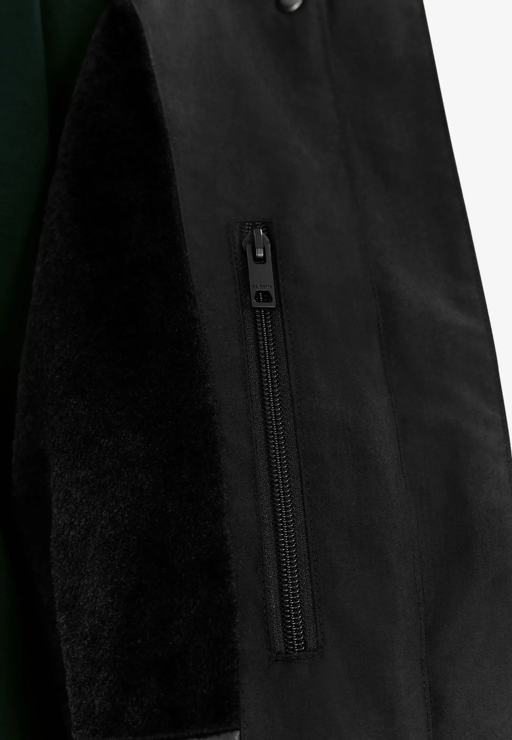 Tiril black